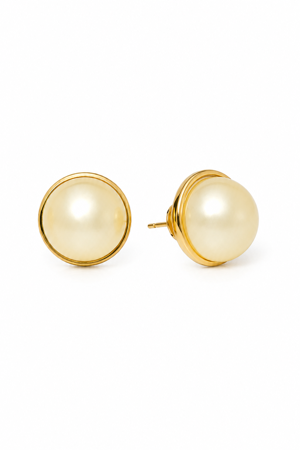 Vintage 1990s Avon “Classic Baroque Pearlesque” Faux Pearl Stud Earrings | Gold Tone | 1/2”