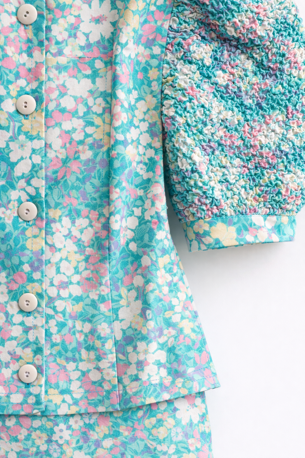 Garden Party 1980s Vintage Two-Piece Set | Pastel Floral Puff Sleeve Blouse & Skirt (XS–S)