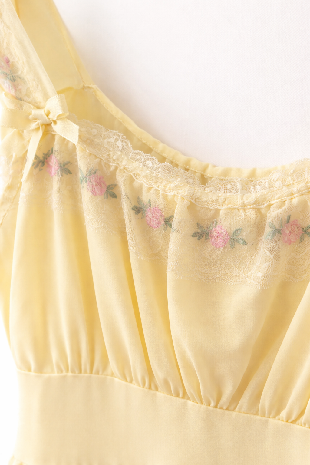 1960s Butter Yellow Floral Lace Nightgown Slip | Embroidered Vintage Lingerie (S/M)