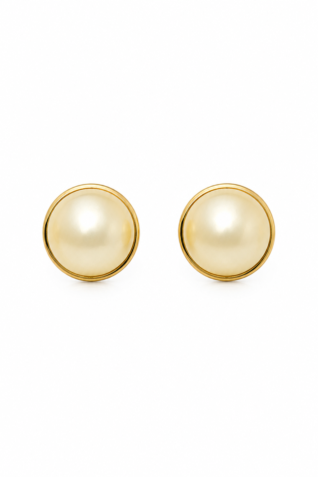 Vintage 1990s Avon “Classic Baroque Pearlesque” Faux Pearl Stud Earrings | Gold Tone | 1/2”