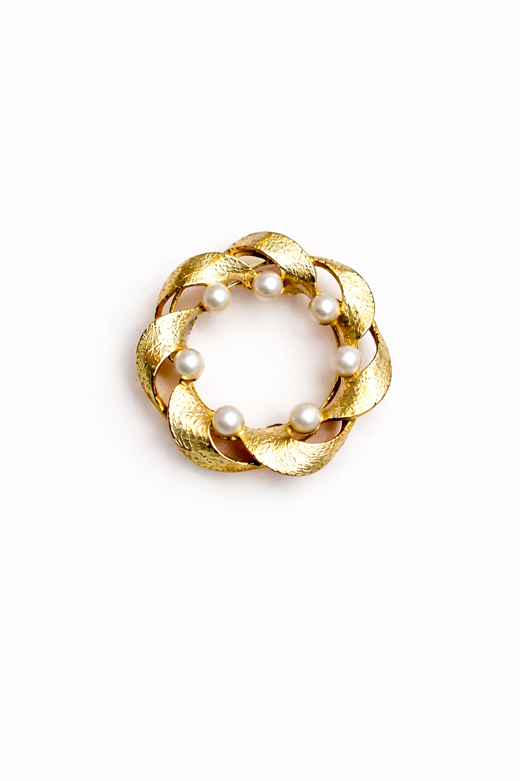 1950s Vintage Gold-Tone Pearl Scarf Ring/Clip | Textured Woven Design