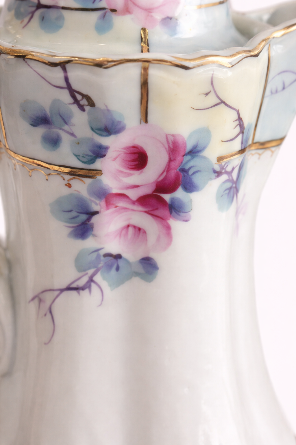 Antique Nippon Chocolate Pot (Early 1900s) | Hand-Painted Japanese Porcelain, Pink Roses & Gold Trim