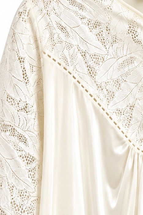 Vintage 1970s Vanity Fair Cream Ivory Lace Maxi Nightgown – Long Sleeve Size L Made in USA