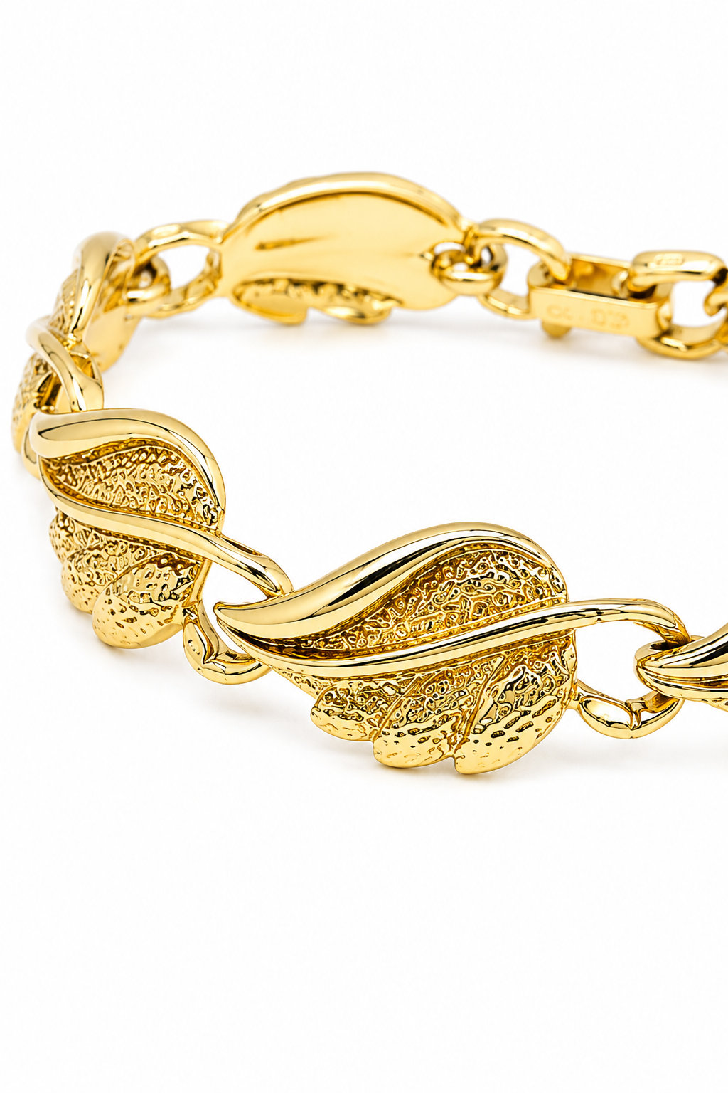 Vintage Gold-Tone Leaf Link Bracelet Textured Botanical Design