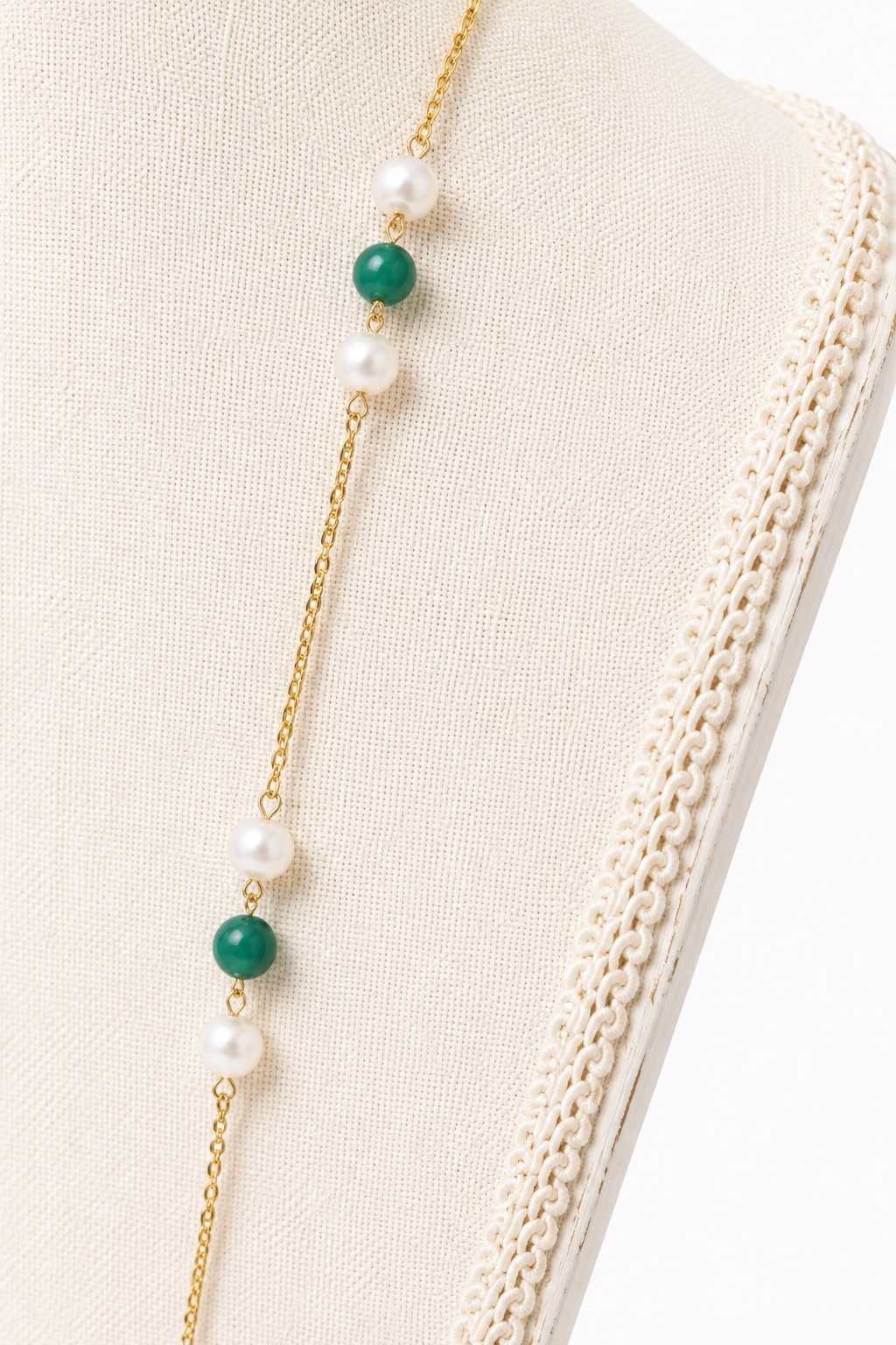 Vintage 1970s Faux Pearl & Green Bead Station Necklace | Long Gold Tone Chain Necklace | Retro Layering Necklace | Classic Beaded Station Chain