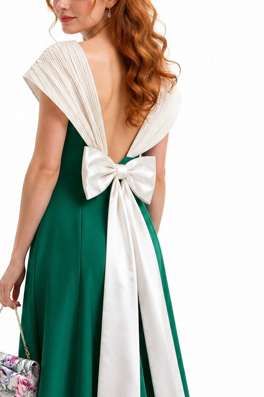 Vintage Emerald Green Evening Gown with White Bow Back Detail | Size 4