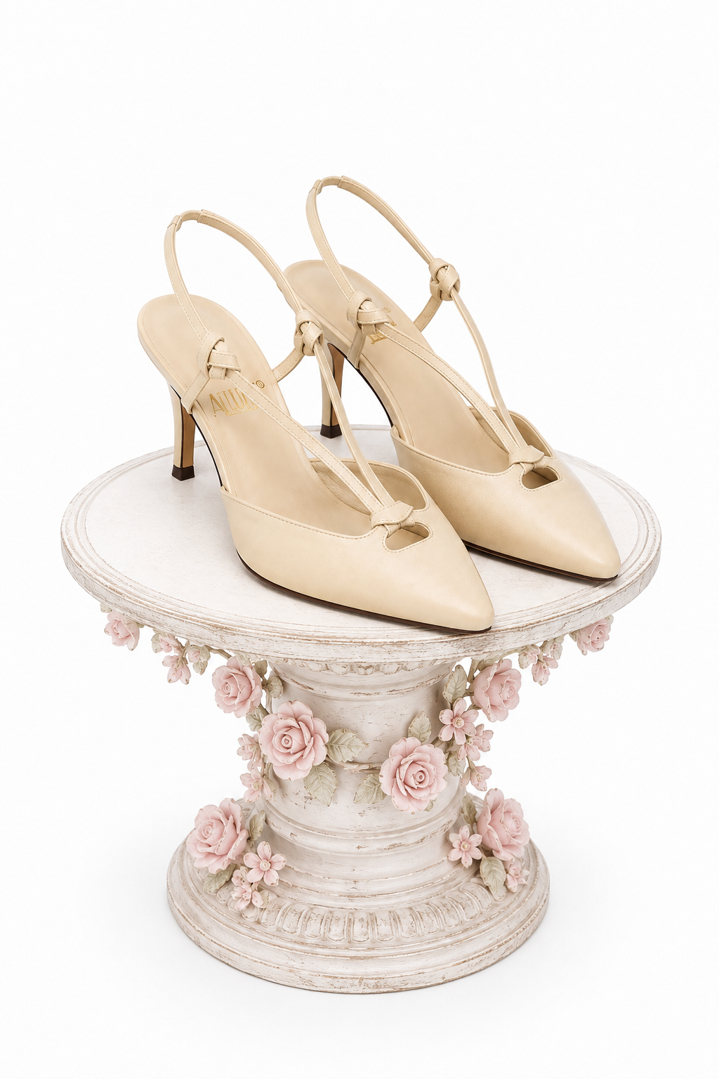 Vintage Allure Ivory Leather Slingback Heels Made in Spain Size 7M – New Deadstock-Like Condition